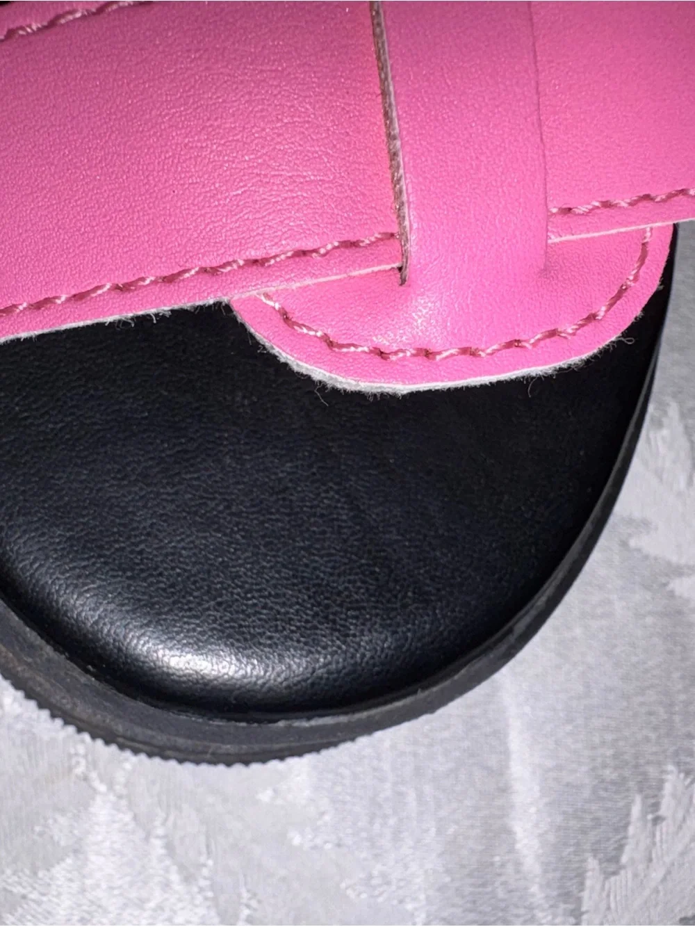 NWOT Old Navy Girls Chunky Faux-Leather Fisherman girls sandals